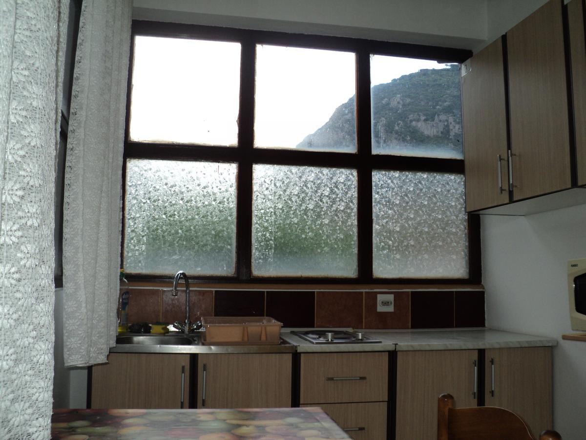 Skaljari Apartment
